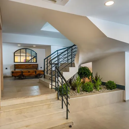 Skykhan Отель *